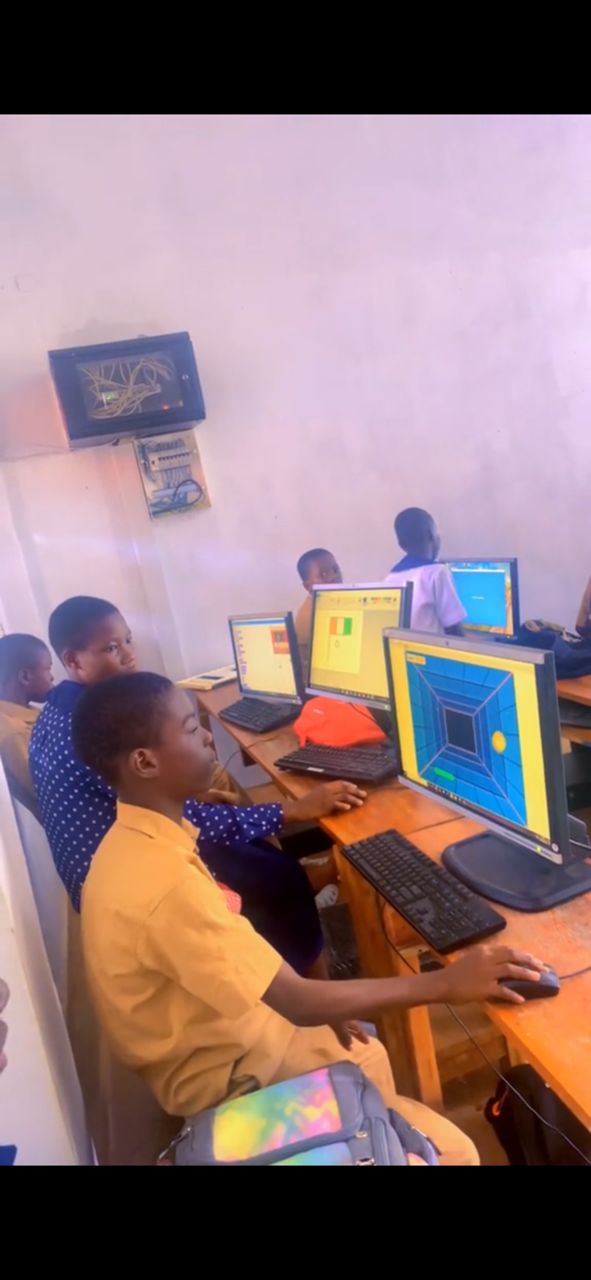 Cours de programmation avec des élèves